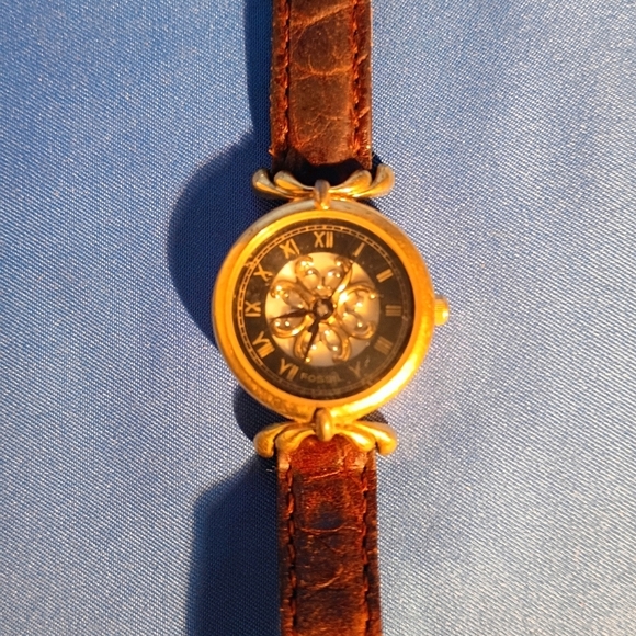 Fossil Accessories - VINTAGE FOSSIL WATCH. WITH ORIGINAL LEATHER BAND